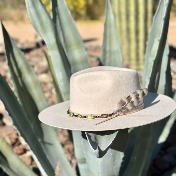 Faux Navajo Pearls, Prehnite and Smoky Quartz Hat Band - Picture 2 of 6